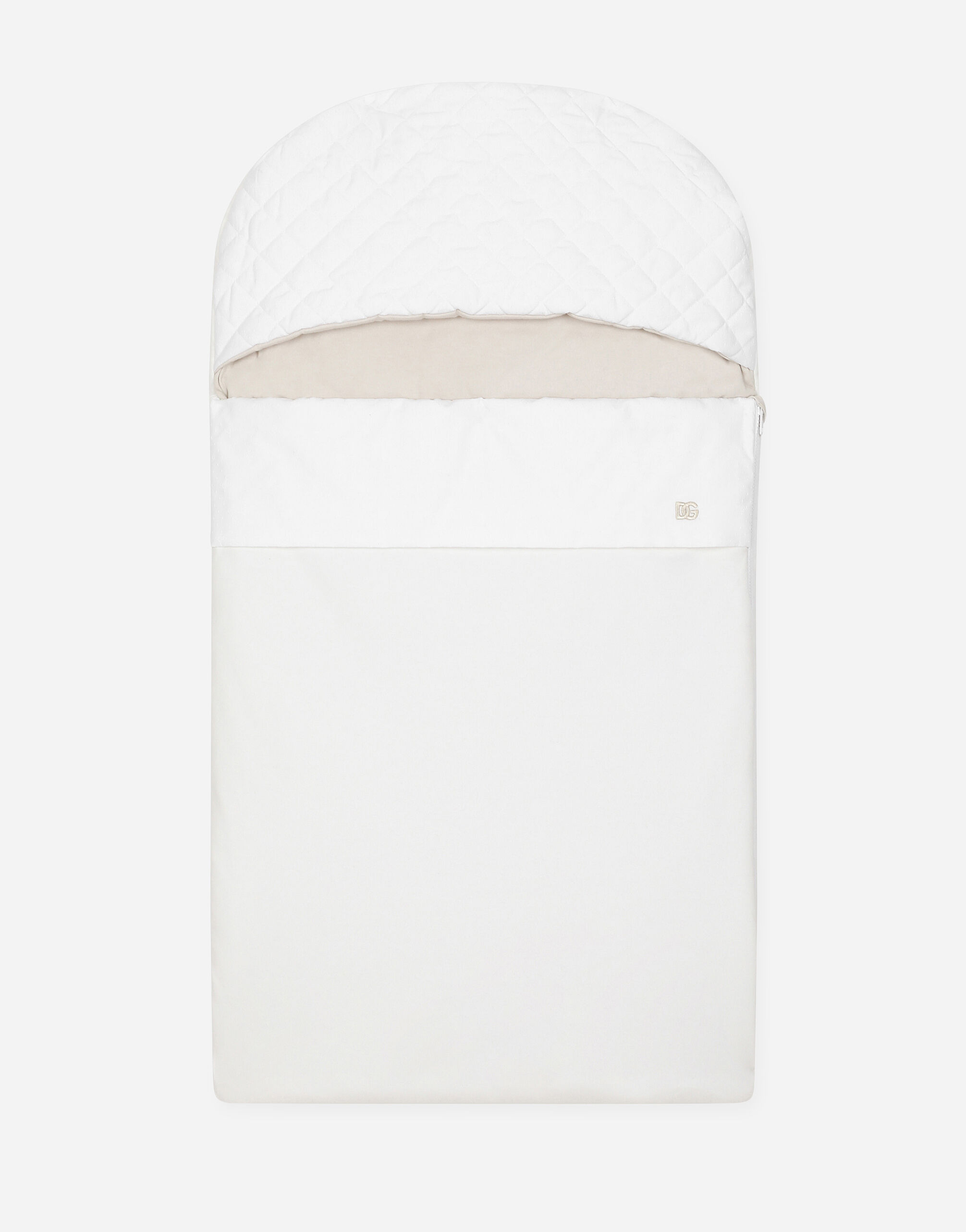 ${brand} Quilted jacquard sleep sack with DG logo ${colorDescription} ${masterID}