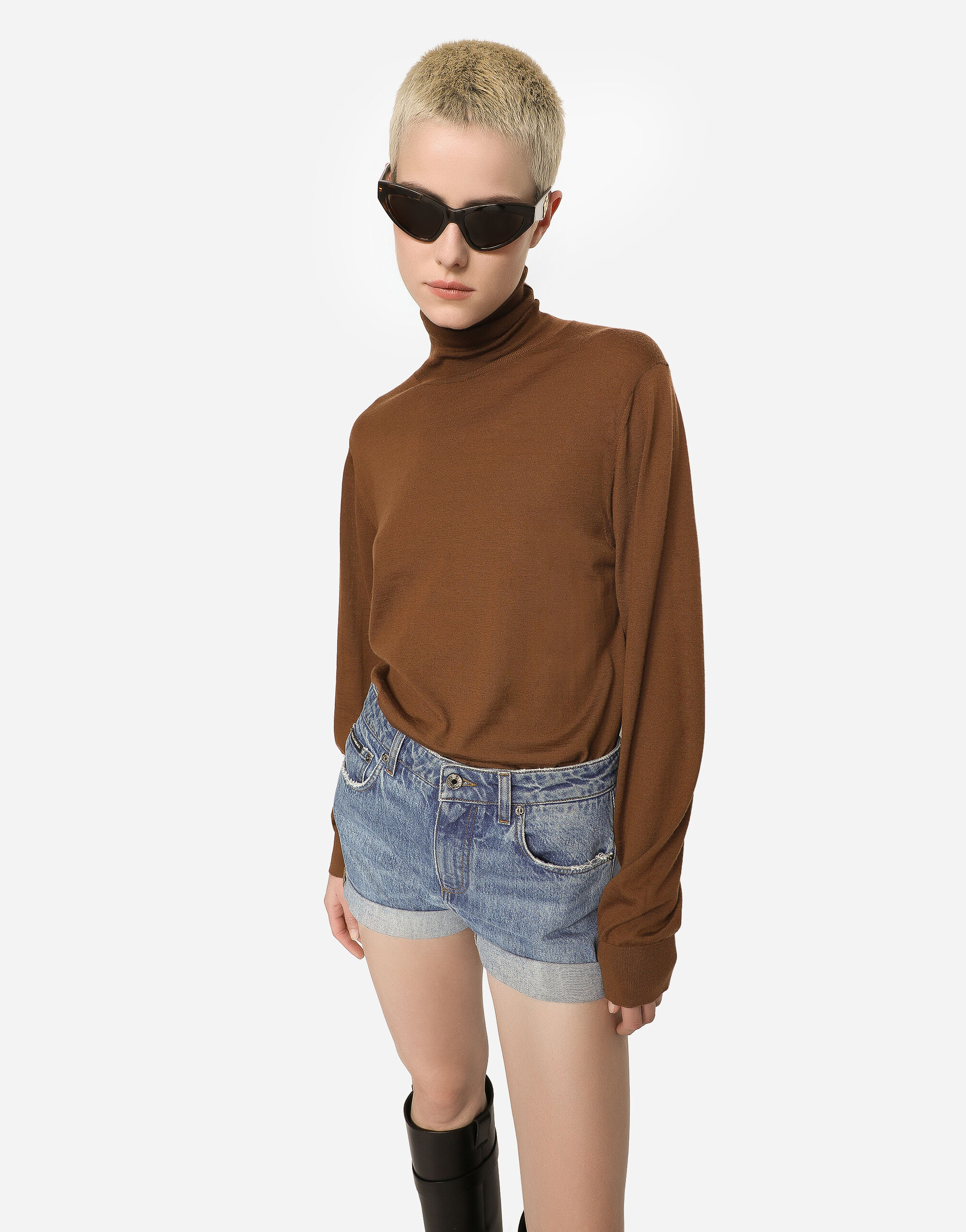 Cashmere turtle-neck sweater