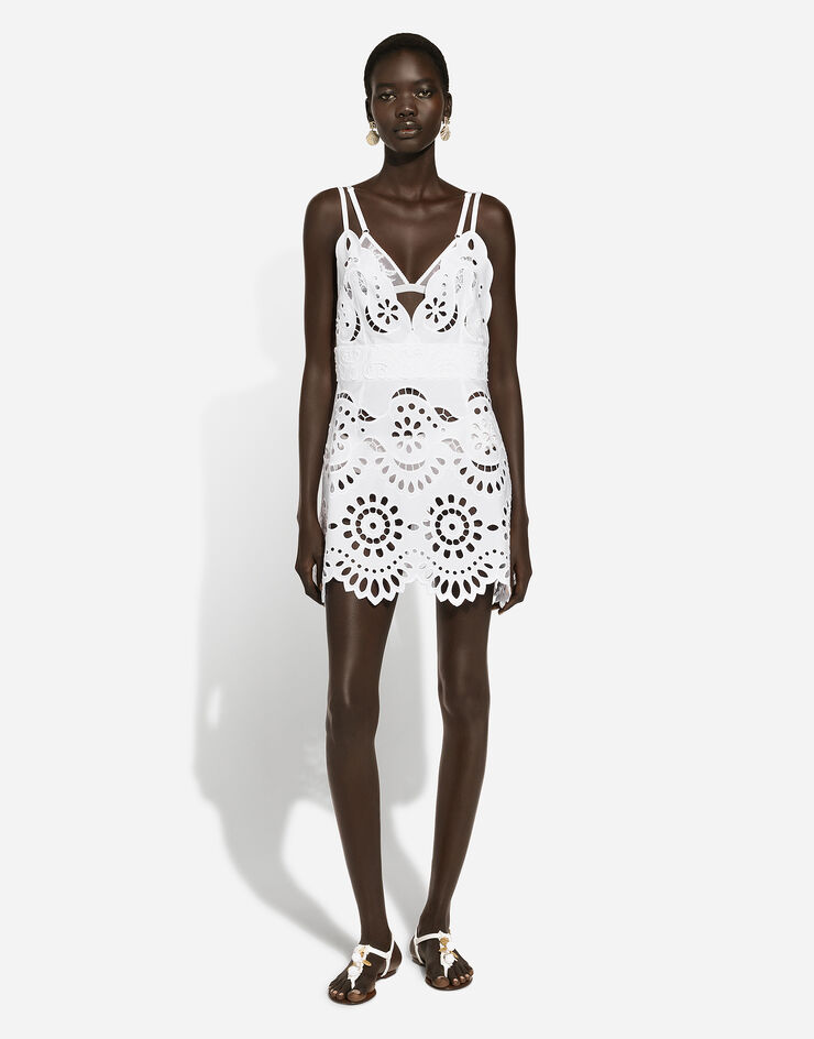 Dolce & Gabbana Мини-платье на бретелях из хлопка с вышивкой ришелье белый F6JIHZGDCJR