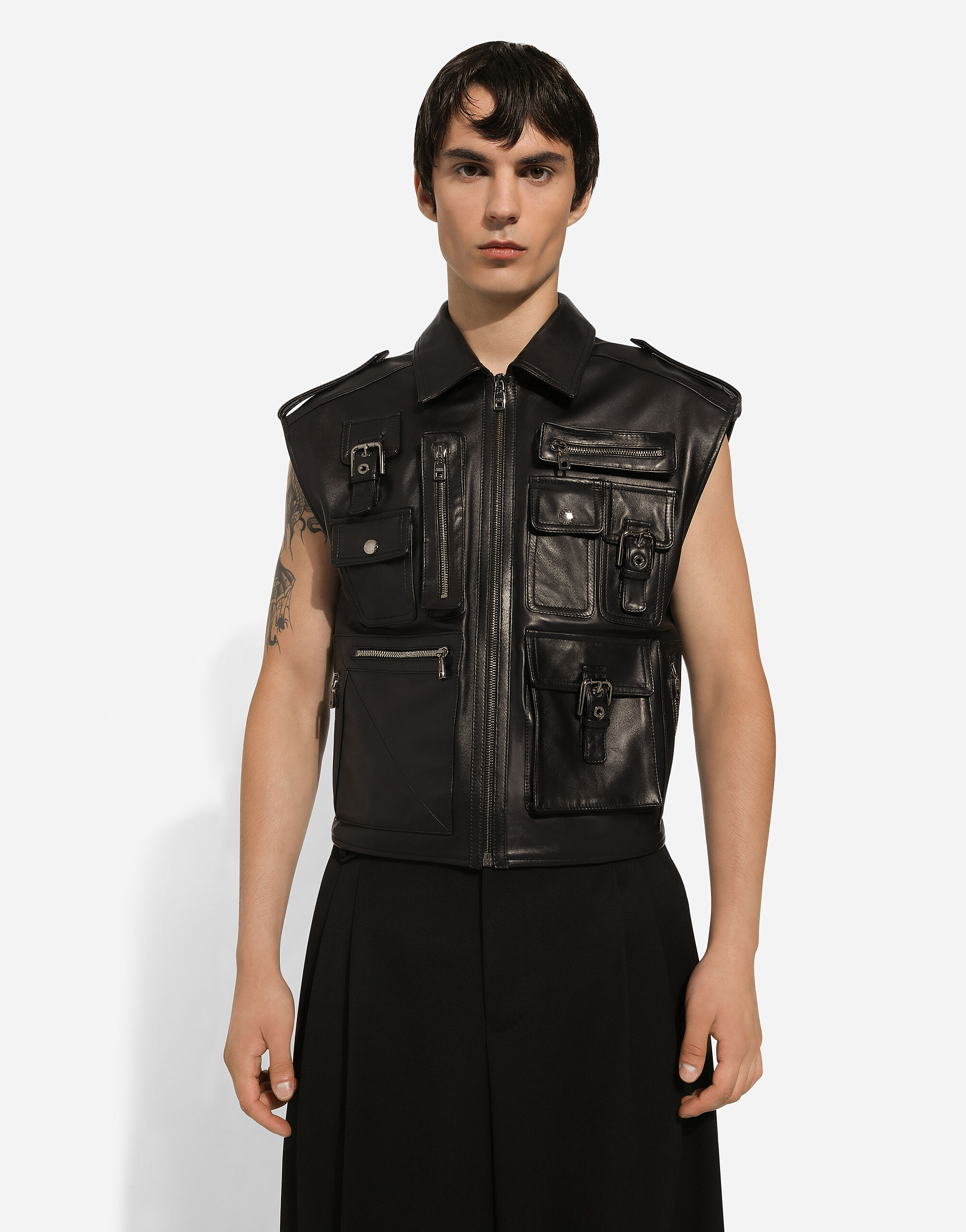 Leather vest with multiple pockets