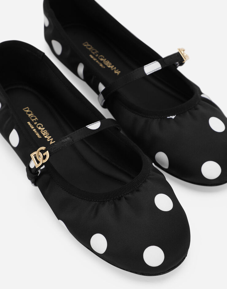 Dolce & Gabbana حذاء باليرينا ساتان بنقشة مطبعة CB0222AV885