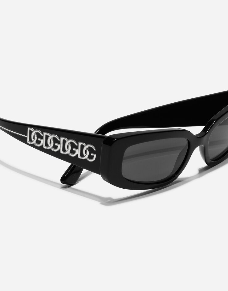Dolce & Gabbana DG Essentials sunglasses Black VG4445VP187