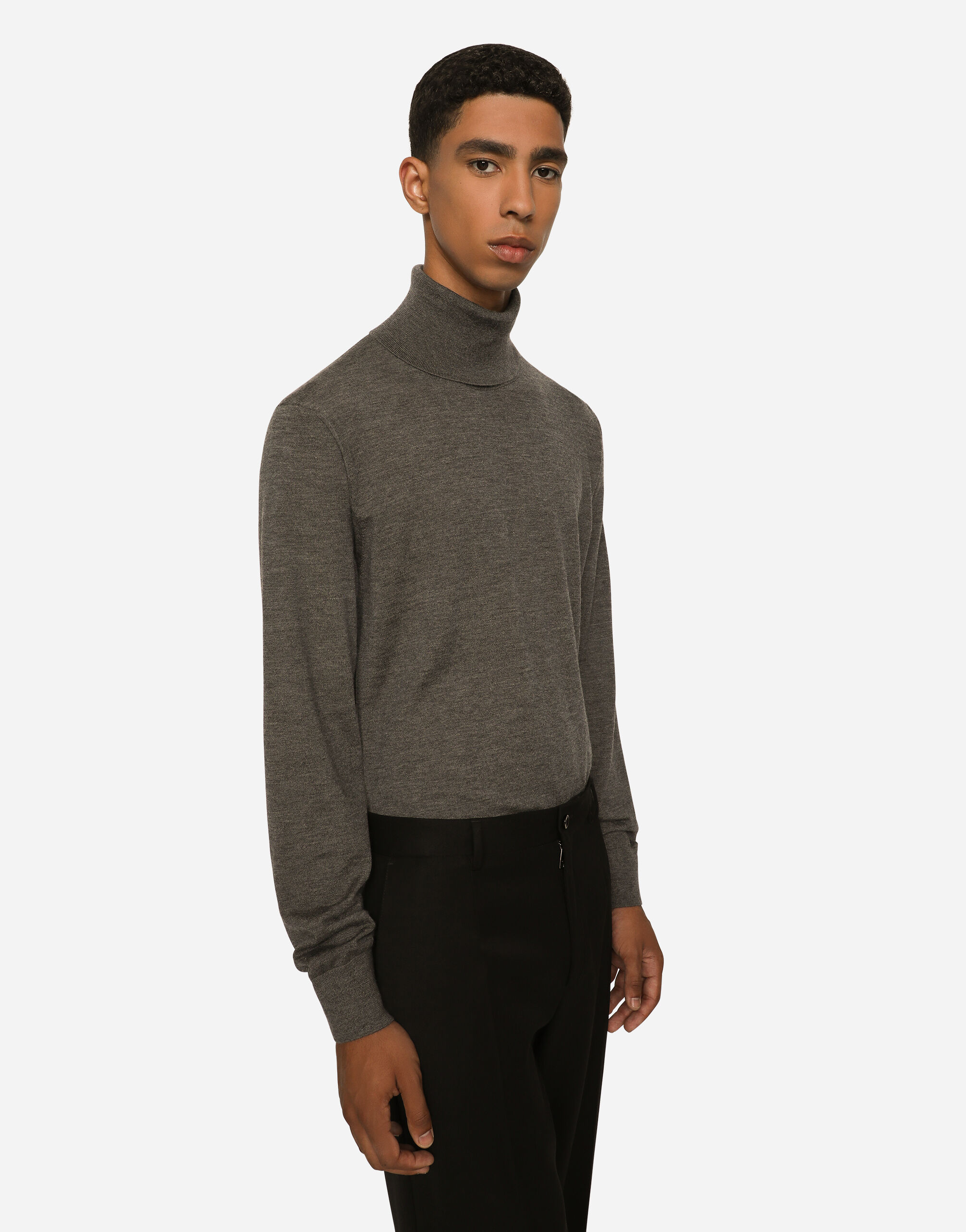 グレーのメンズ Extra-fine cashmere turtleneck sweater | Dolce&Gabbana®