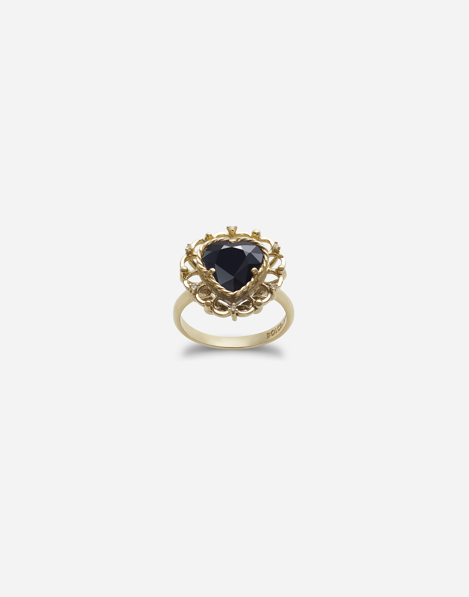 ${brand} Heart-shaped sapphire ring ${colorDescription} ${masterID}