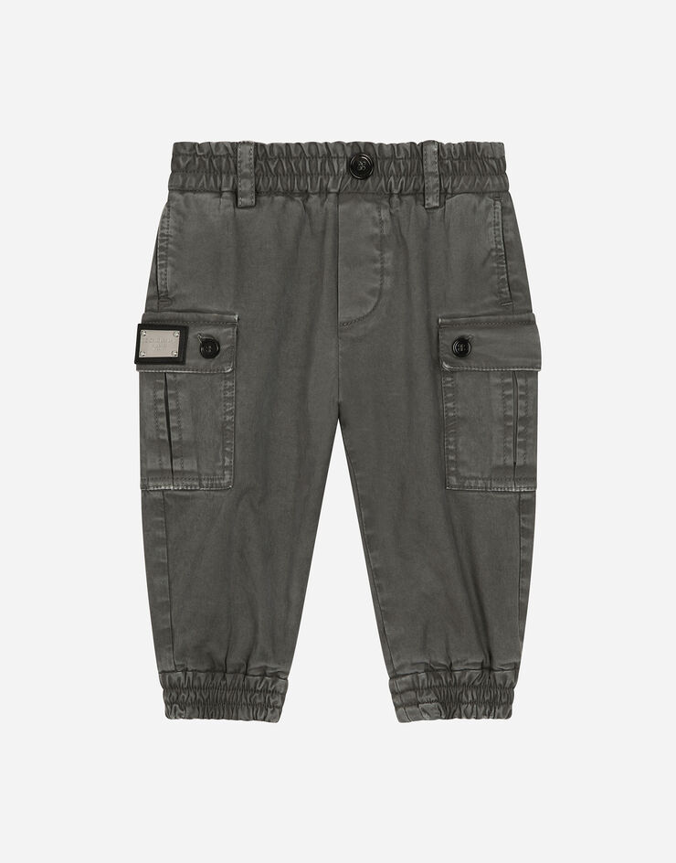 Dolce & Gabbana Pantalon cargo en gabardine avec plaquette à logo Gris L14P66LY090