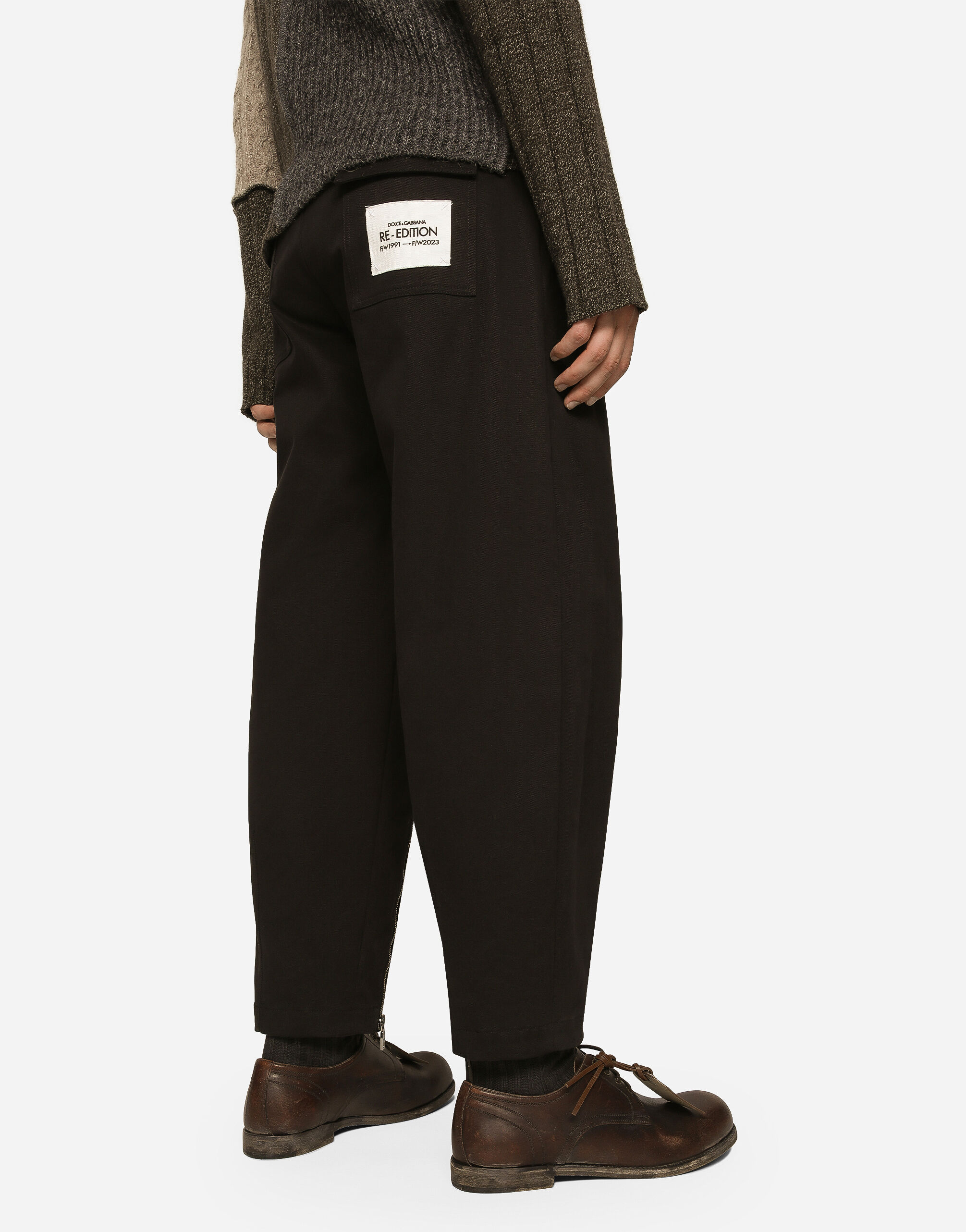 ブラックのメンズ Washed stretch gabardine pants with zipper 