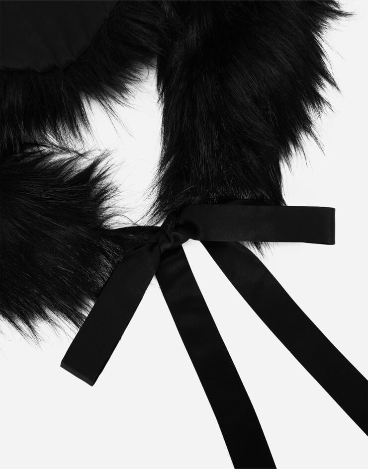 Dolce&Gabbana Cuello de pelo sintético Negro FS299AFUPXT
