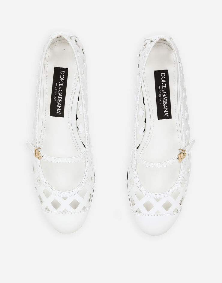 Dolce & Gabbana カーフスキン オープンワーク フラットバレリーナシューズ ホワイト CB0216AW576