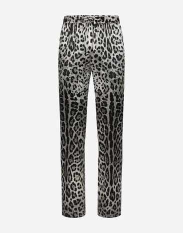 ${brand} Pantalón de raso con estampado de leopardo ${colorDescription} ${masterID}