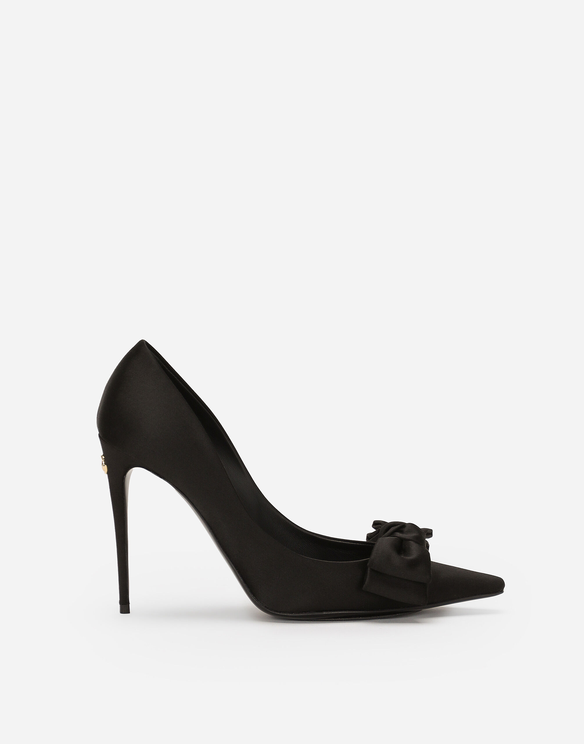 ${brand} Pumps aus Satin mit Schleife ${colorDescription} ${masterID}