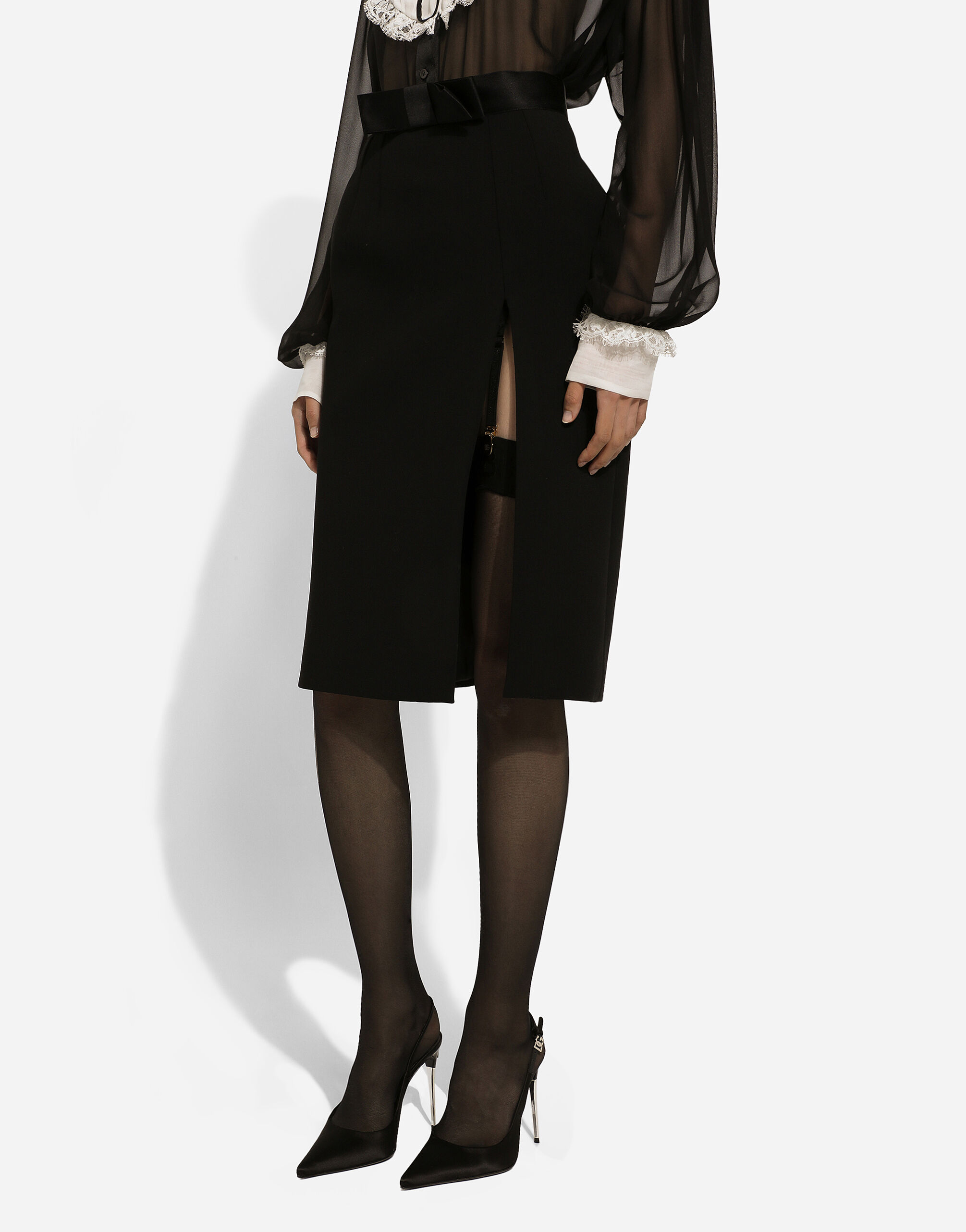 ブラックのウィメンズ Wool midi pencil skirt with satin waistband 
