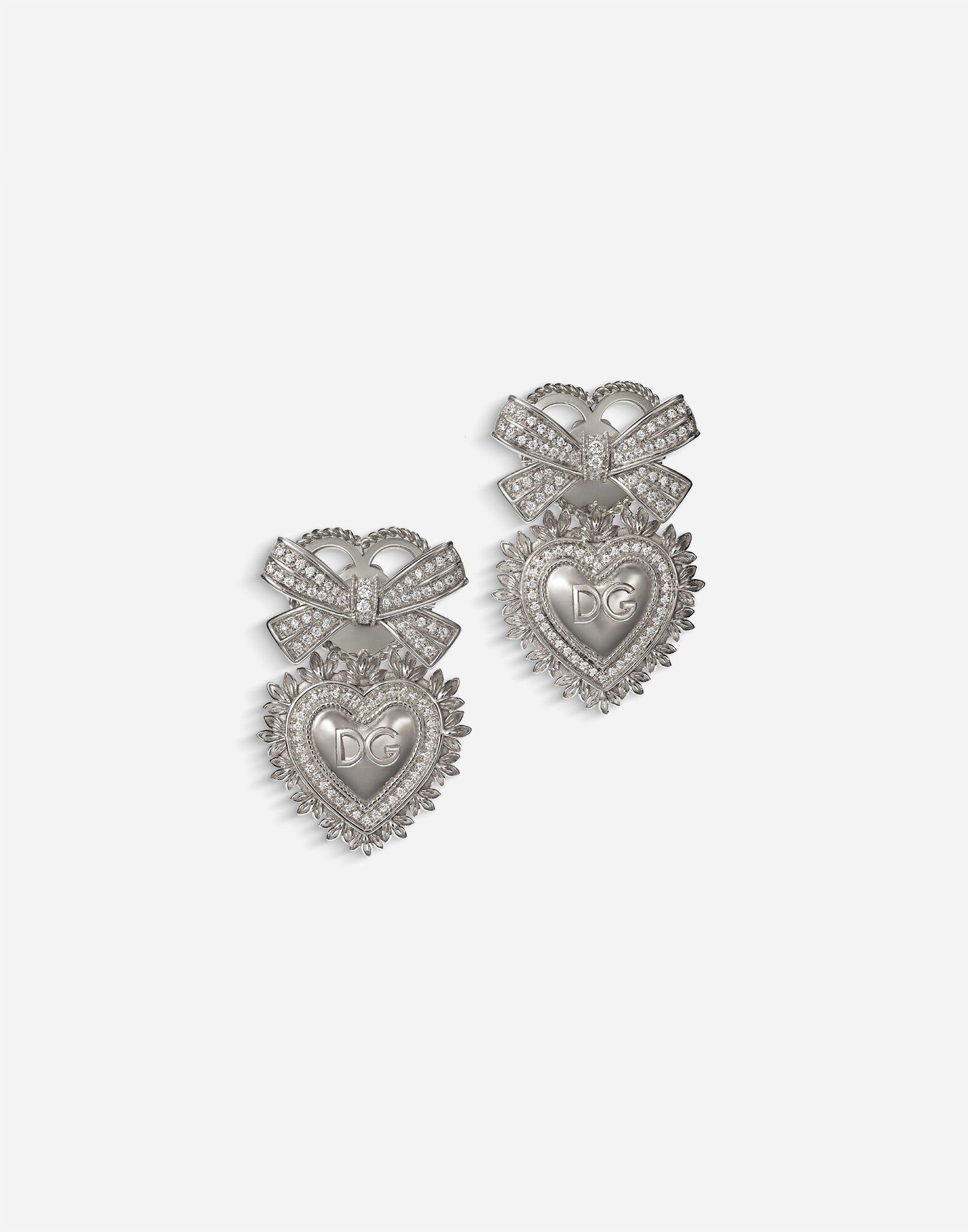 ${brand} Devotion earrings in white gold with diamonds ${colorDescription} ${masterID}