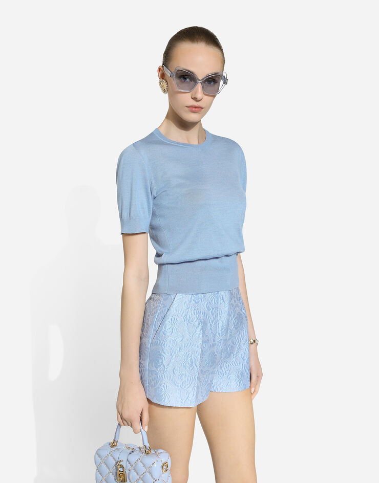 Dolce & Gabbana Shorts aus floralem Matelassé-Jacquard Hellblau FTBVHTHJMOK