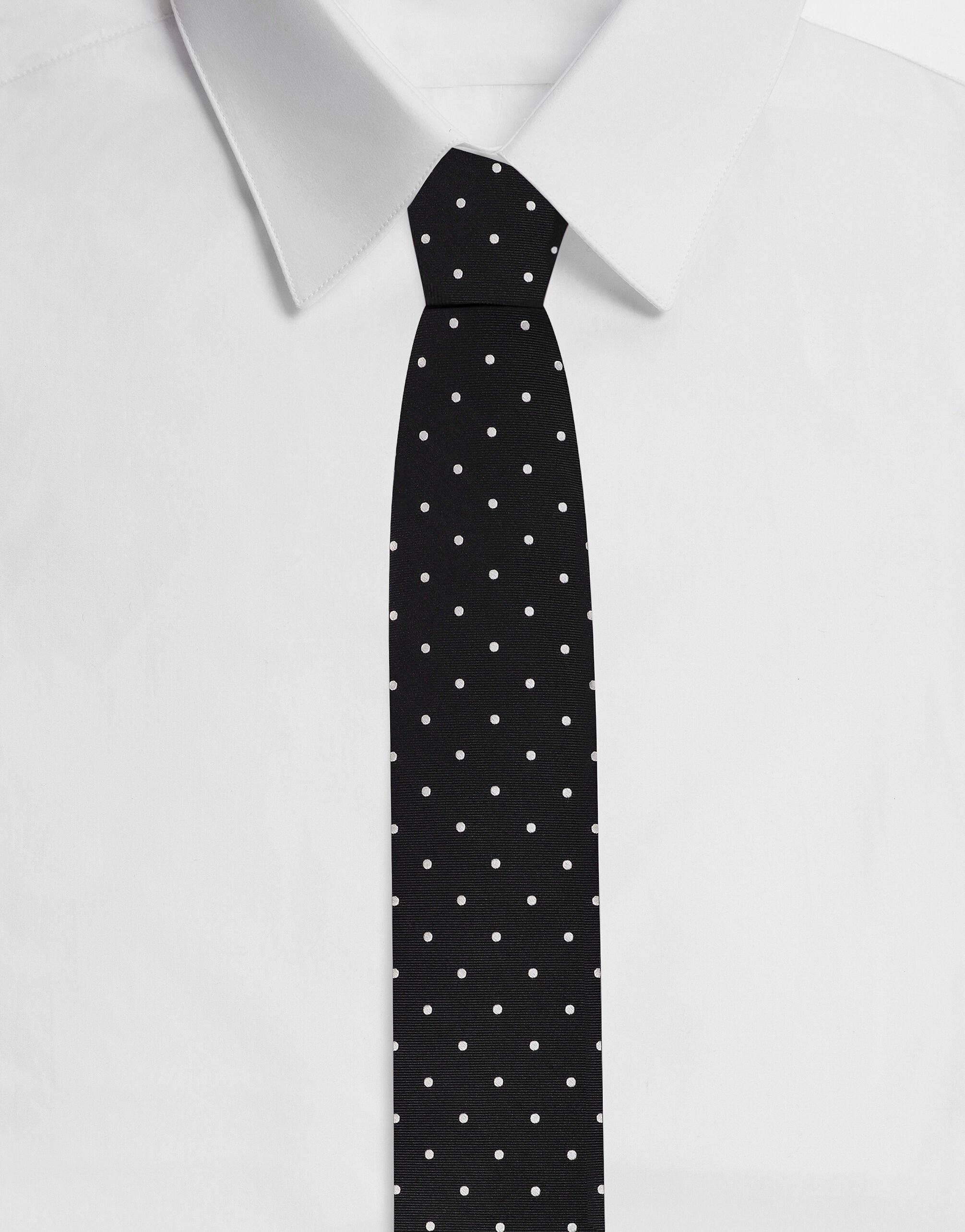 ${brand} 8-cm silk jacquard blade tie with DG logo ${colorDescription} ${masterID}