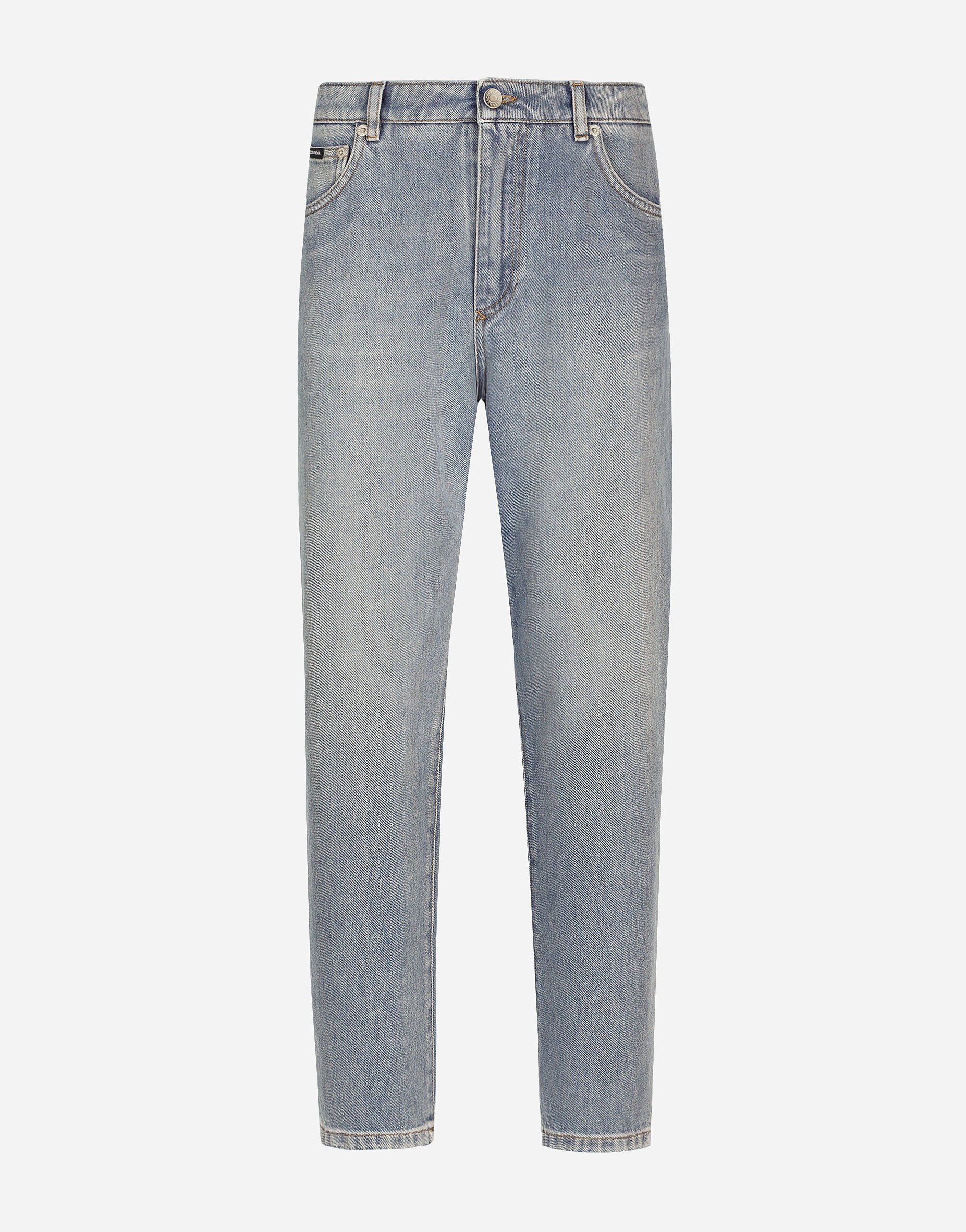 ${brand} Jeans Carrot in denim di cotone ${colorDescription} ${masterID}