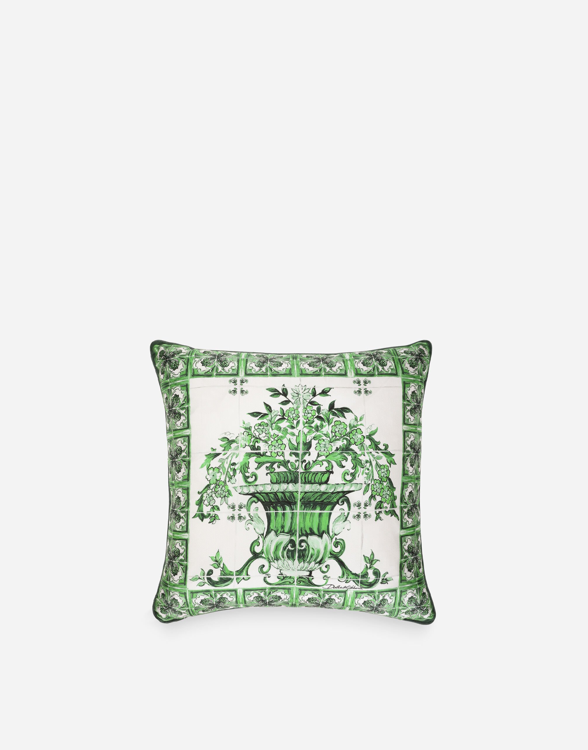 ${brand} Silk Twill Cushion small ${colorDescription} ${masterID}