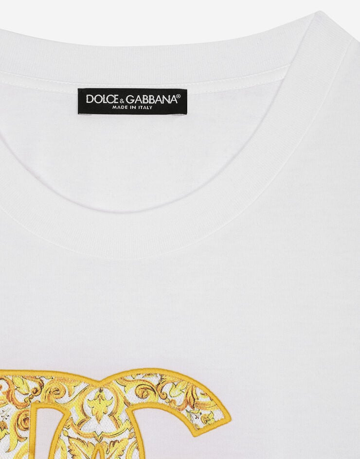 Dolce & Gabbana T-Shirt aus Baumwolljersey mit DG-Logopatch Majolika-Print Mehrfarbig F8N08ZGDBVX