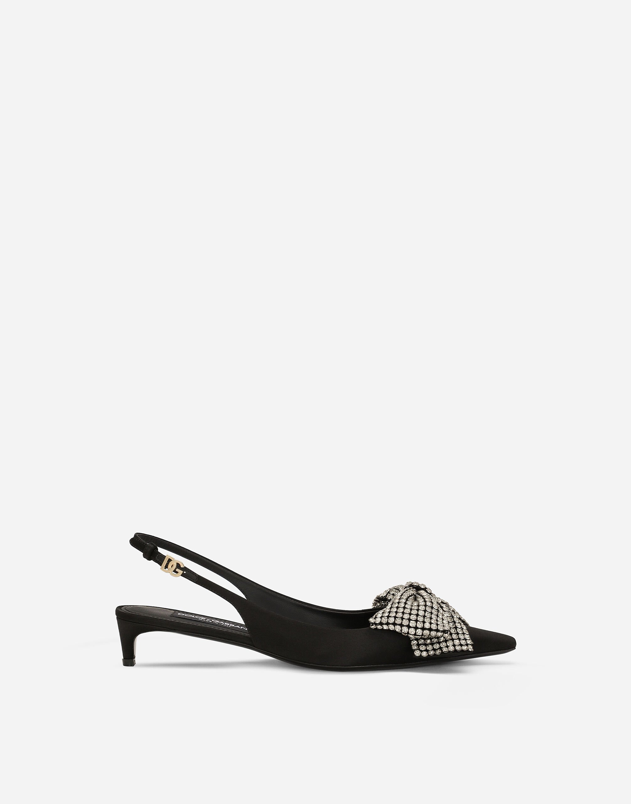 ${brand} Slingback aus Satin mit Strassstickerei ${colorDescription} ${masterID}