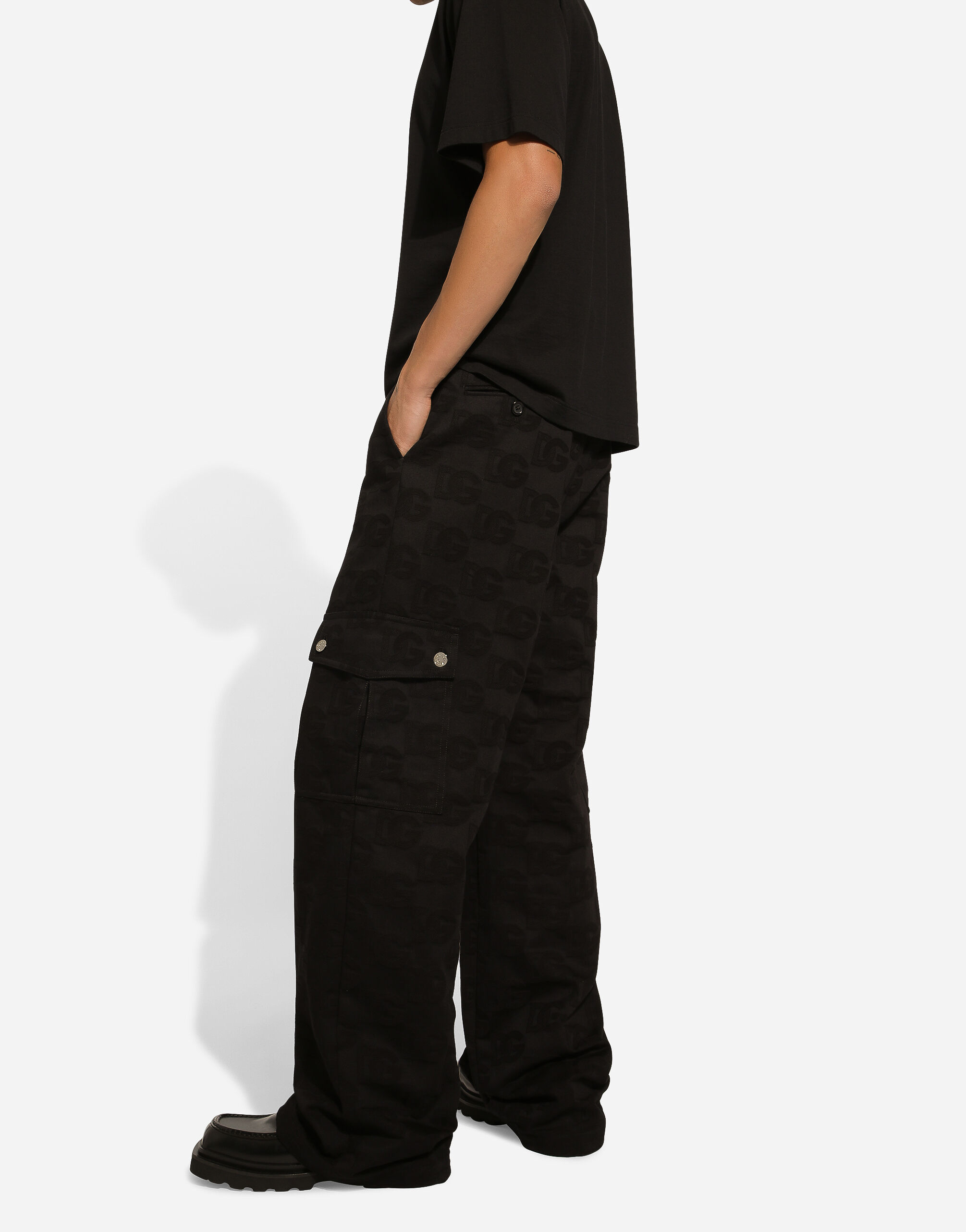 ブラックのメンズ Cotton cargo pants with jacquard DG logo 