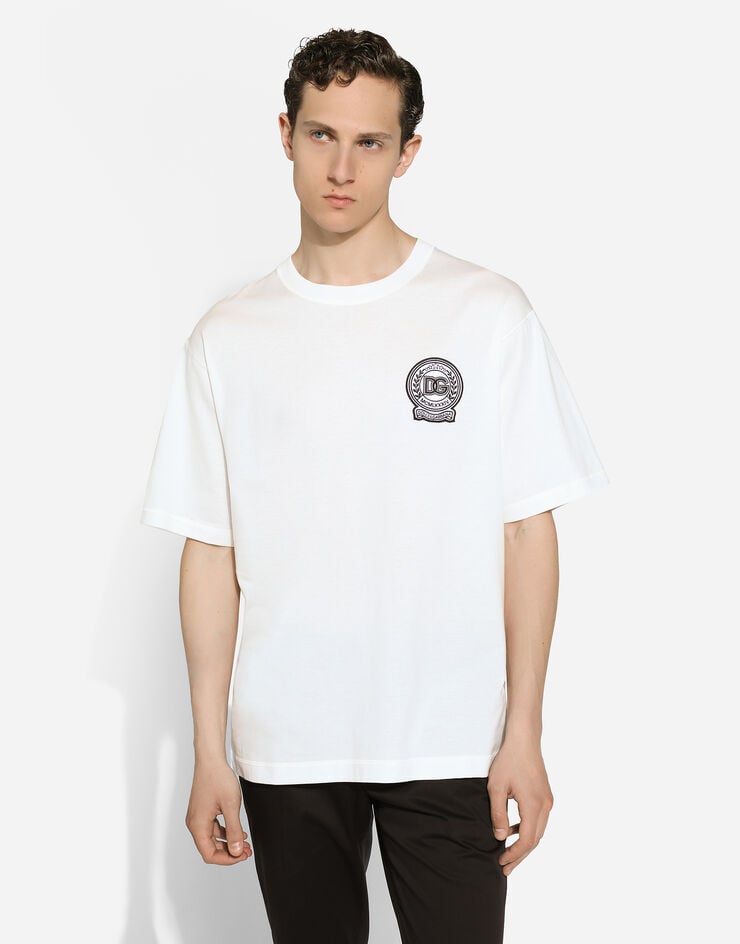 Dolce & Gabbana T-Shirt aus bedruckter Baumwolle mit Logostickerei Weiss G8PN9ZG7NYE