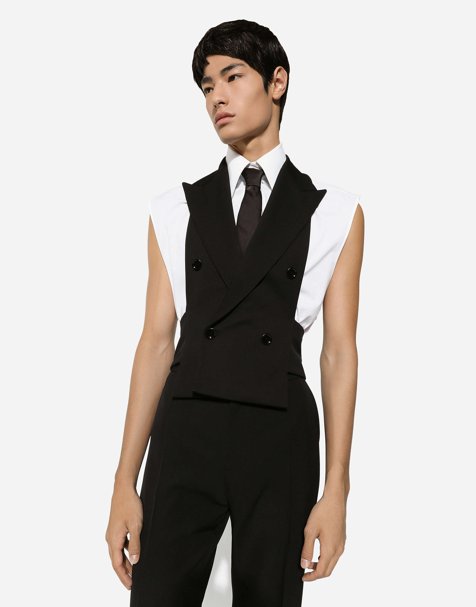 Shop Dolce & Gabbana Sleeveless Oversize Poplin Shirt In ホワイト