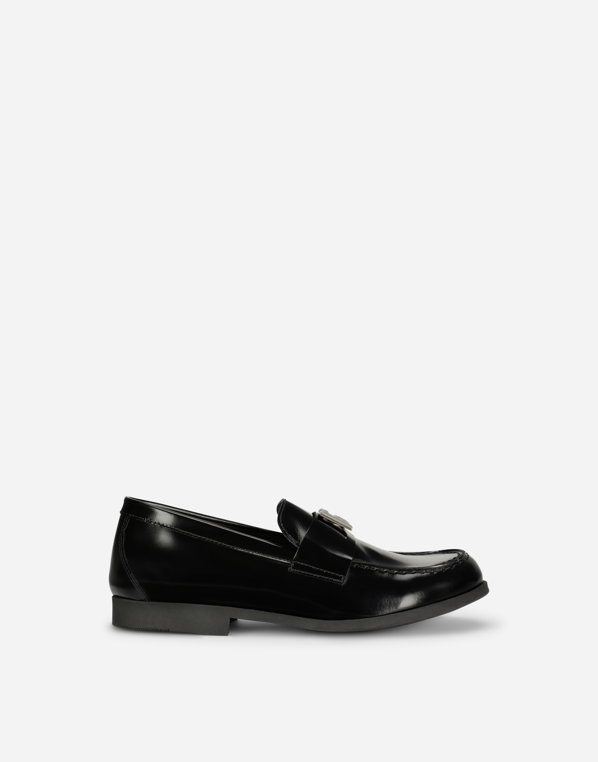 ブラックのメンズ Calfskin loafers with DG logo | Dolce&Gabbana®