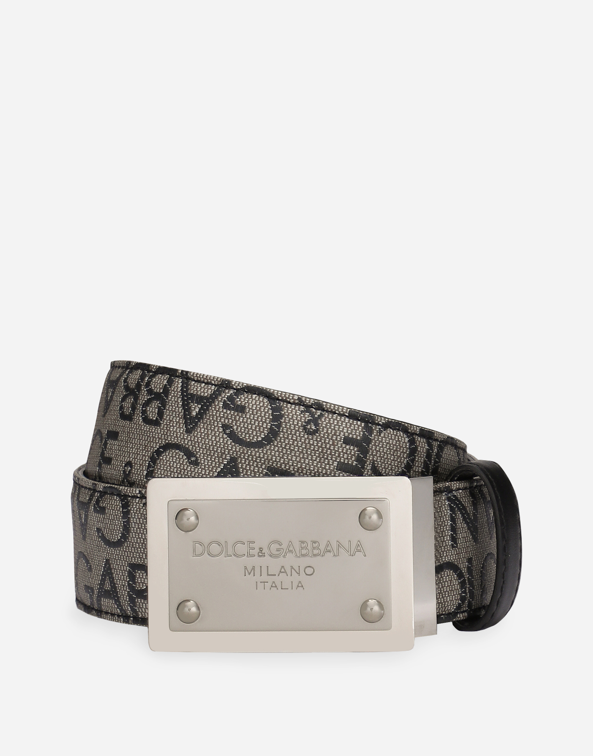 Coated jacquard belt with logo tag